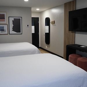 Queen Room Two Queen Beds Transfer Shower Communications Mobility Access